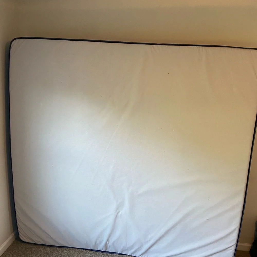 King size Serta mattress with comfort topper